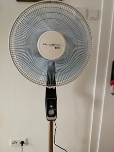 ROWENTA VU5640 Standventilator Turbo Silence Weiß / Schwarz - Bild 1 von 4