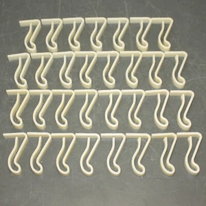 (31) Cortina Barrier Tape Clips 03-500-BTC, 1-1/2" x 1/2", for Traffic Cones - Picture 1 of 6