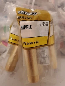 Everbilt brass pipe nipple 1/4" MIP x 4" (H1) - Picture 1 of 1