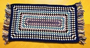 NEW-HANDMADE TABLE RUNNER TOPPER- TABLERUNNER CROCHET YARN granny fringe coffee - Picture 1 of 9