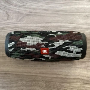 Altavoz inalámbrico portátil impermeable Jbl Charge 3 camuflaje Bluetooth - Imagen 1 de 3