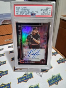 2025 Topps Rhett Lowder On Card Auto-Black Foil /10 Gem MT 10/10 POP 1 🔥🔥🔥 - Picture 1 of 3