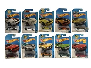 Lote de 10 autos originales fundidos a presión Hot Wheels FORD MUSTANG HW CITY nuevos en paquete - Imagen 1 de 12
