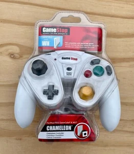 Wii / Gamecube Chameleon Controller by Gamestop - Picture 1 of 8