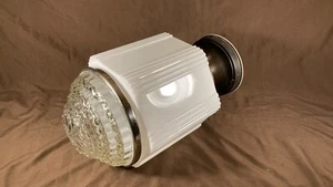 Antiguo accesorio de luz colgante de vidrio de leche art deco de 1920 rascacielos lámpara de techo rascacielos - Imagen 1 de 12
