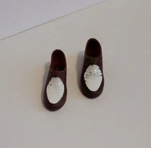 MATTEL Barbie Vintage 60er KEN ALLAN Original Paar BRAUN/weiße SCHUHE Japan - Bild 1 von 4