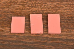 SUPER DENSE SILICONE RUBBER HEAT SINK STRIPS FROM ICOM IC-7000 - Zdjęcie 1 z 1