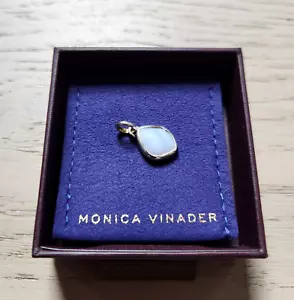 NEU in Box Monica Vinader Sirene kleines Nugget Anhänger SILBER Charm - Bild 1 von 7