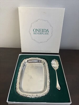 Oneida Plateado 8” Plato de Arándano Cuchara Servidor De Colección 1995 Bandeja de Comida Formal Foto 1 de 4