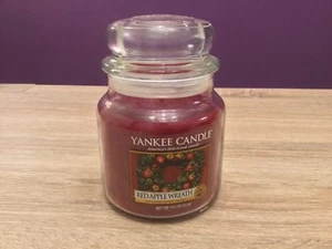 Yankee Candle Red Apple Wreath 411g Medium Jar. Scent, Home Fragrance. - Picture 1 of 4
