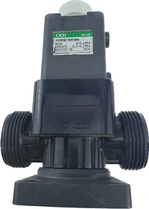 Luftgesteuertes Flüssigkeitsventil AMD512-X0194, säure- und alkalibeständig - Bild 1 von 3