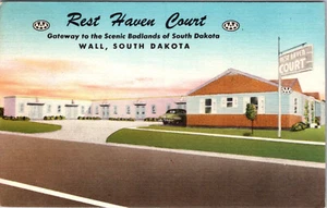 WALL, SOUTH DAKOTA - REST HAVEN COURT - ROADSIDE MOTEL - LINEN POSTCARD - Picture 1 of 2