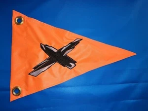 Bandera de látigo de repuesto de seguridad UTV triángulo X personalizada can-am. Hecho para adaptarse a todos los postes - Imagen 1 de 10
