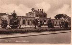 CARTOLINA ANTICA - MOLFETTA - PIAZZALE STAZIONE - 1941 - Foto 1 di 1