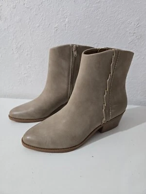 Botas al tobillo Lucky Brand Fakelle beige imitación cuero cremallera lateral para mujer talla 7,5 Foto 1 de 4