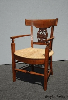 Silla acento respaldo agapornis tallado en el campo francés vintage con asiento Rush Foto 1 de 4