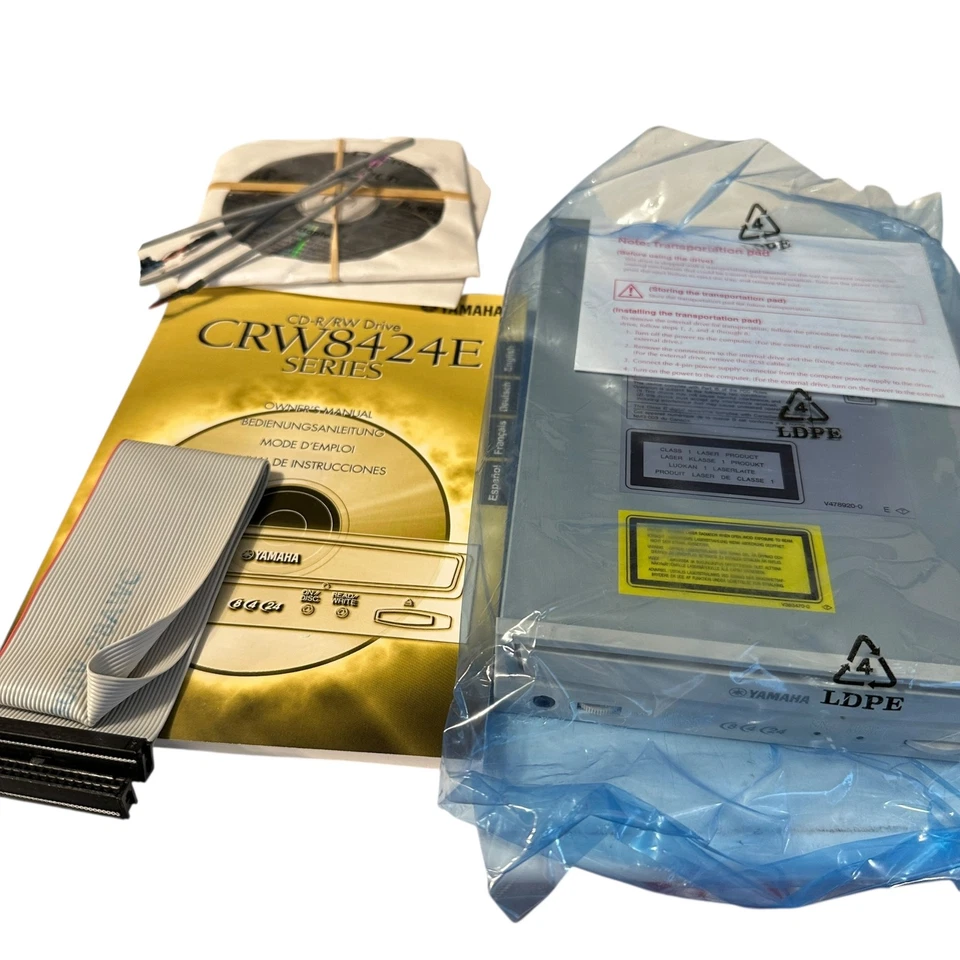 Unidad interna de CD-RW Yamaha grabadora de CD CD-ROM CD-Regrabadora Windows 95/98 8x4x24x Foto 1 de 4