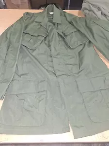 Vintage Vietnam ERA OG-107 Poplin Slant Pocket Shirt Sz Small Long 100 % COTTON - Picture 1 of 5