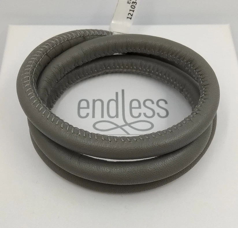 ENDLESS JEWELRY. Armband 3 Umdrehungen. 54 CM. Grau. - Bild 1 von 1