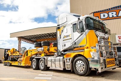 DRAKE 1/50 Z01447 KENWORTH K200 2.3 Trattore 6X4 Big Hill Cranes Mint Box - Immagine 1 di 4