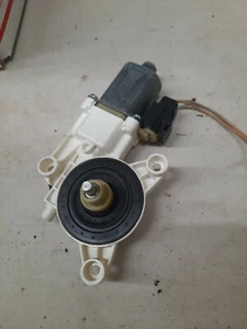 2008-2016 Grand Caravan Town & CoUNTRY LEFT REAR WINDOW MOTOR - Picture 1 of 2