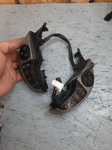 Toyota Prius 04-09 Steering Wheel Climate/Volume Control Switch Assembly OEM - Imagen 1 de 1