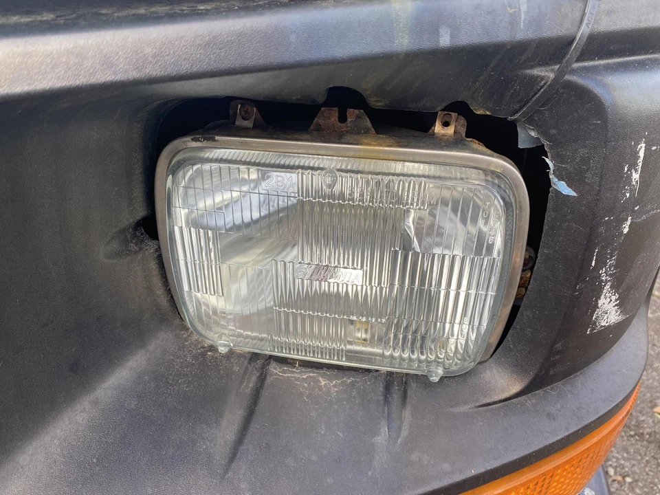 96 97 98-17 CHEVY EXPRESS 3500 Conjunto de faros lado del conductor izquierdo Foto 1 de 1