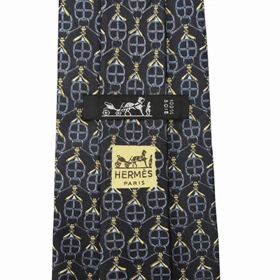 Corbata para hombre Hermes Samurai Horsebits azul marino 636 TA 3,75" (W) x 55,25" (L) usada en excelente estado Foto 1 de 4