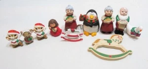 HALLMARK c. 1980s FELIZ MINIATURAS LOTE DE 10 NAVIDAD SR. SRA. CLAUS PENGUIN + - Imagen 1 de 3