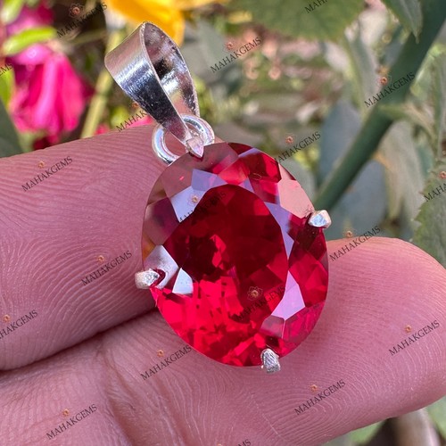 VETEMENTS Ciondolo Rubino Rosso Naturale Certificato 19 75 CT Argento 925 Elegante e Artigianale