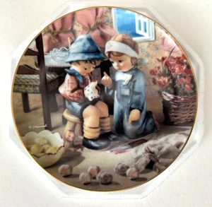 M J Hummel Little Companions Stormy Weather Sammelteller Danbury neuwertig 1989 - Bild 1 von 2