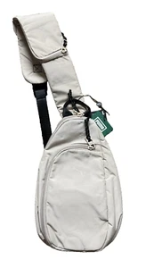 Bolso Bandolera Puma Nuevo con Etiquetas Beige Claro Myriad Sling PS2-2201BFFB1 - Imagen 1 de 5