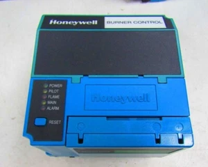 🔥 HONEYWELL RM7890 A 1015 BURNER CONTROL R7847 B 1023 7800 CABLE Q7800 A 1015 - Picture 1 of 11