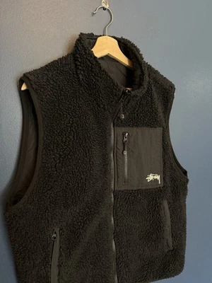 Stussy Black Deep Pile Fleece Reversible Men’s Vest Sz Medium  - Image 1 of 4