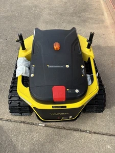 Yarbo Robot Core Brand New Open Box ( No Battery) - Picture 1 of 7