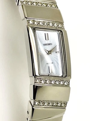 SEIKO LADIES V116-0AD0 MODERN NOT-WORKING DRESS SOLAR 30M ANALOG WATCH SUP167 - Image 1 of 4