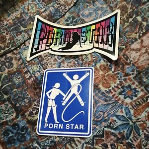 Hook-ups humor húmedo PORN S&M sirviente Maestro VINTAGE ropa patineta pegatina - Imagen 1 de 1