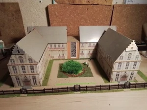 MIRONTAINE ? J.M APPERT ? MAQUETTE DIORAMA DEMEURE, BATIMENTS.CARTON 64,5X42,5CM - Picture 1 of 12