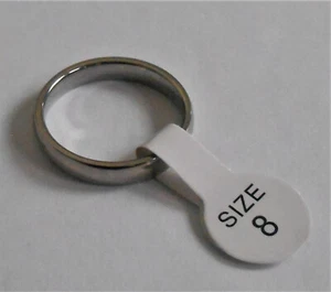 SILVER TONE FASHION BAND RING SIZE 8 NWOT - Picture 1 of 2