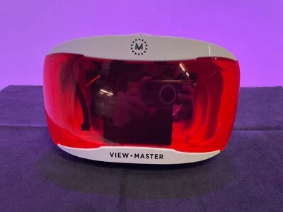 View Master Deluxe Virtual Reality VR Viewer, Model DLL68 - Image 1 of 4