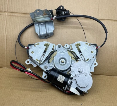 2004-2009 NISSAN QUEST Rear Right Sliding Door Motor Assembly 82730-5Z000 - Image 1 of 4