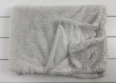 Manta de bebé de felpa blanca para niños POTTERY BARN Lovey peluda difusa Foto 1 de 4