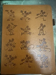 Mickey Mouse Journal mit angenähter Stiftschlaufe, zwei Optionen verfügbar - Bild 1 von 7