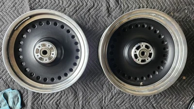 RUEDAS SOFTAIL 08-17 originales OEM, Foto 1 de 2