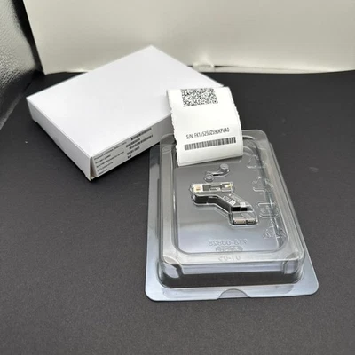 Apple iPhone 13 Pro, Conjunto de cámara frontal | N.º de parte: 661-23880 | Pieza de servicio OEM Foto 1 de 4