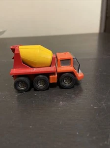 VINTAGE TONKA CEMENT MIXER TRUCK RARE 3" ORANGE RED YELLOW PLASTIC & METAL - Picture 1 of 8