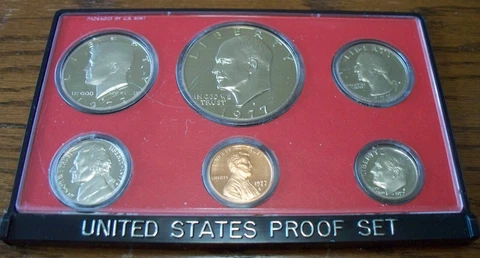 United States Mint 1977s Proof Set Sealed in Original Plastic Case 6 Coin DHQDNP Cover