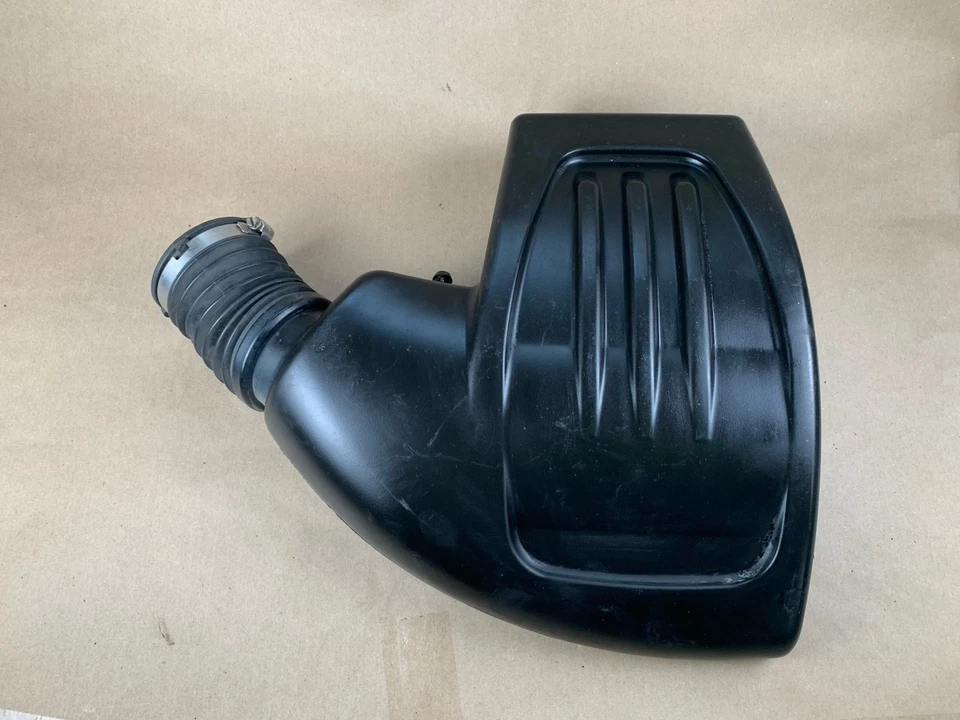 Chevrolet Cobalt 2009 2,2 L motor filtro de aire salida conducto manguera de admisión 25808955 Foto 1 de 4