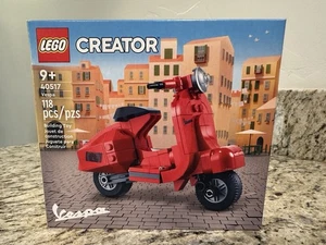 LEGO Creator Vespa 40517 Iconic Italian Scooter In Red, Limited Edition Set, NEW - Picture 1 of 2