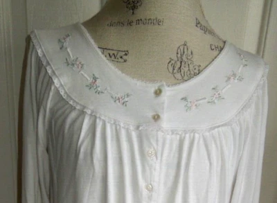 CAMISÓN DE MANGA LARGA ADONNA SUAVE Y CÓMODO BLANCO CON ENCAJE BLANCO Y BORDADO FLORAL M Foto 1 de 4